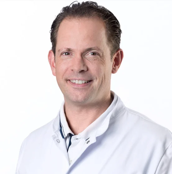 Dr. med. Tobias Schmook